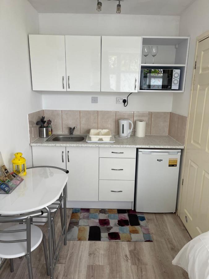 Studio Flat Fully Equipped Apartman Croydon Kültér fotó