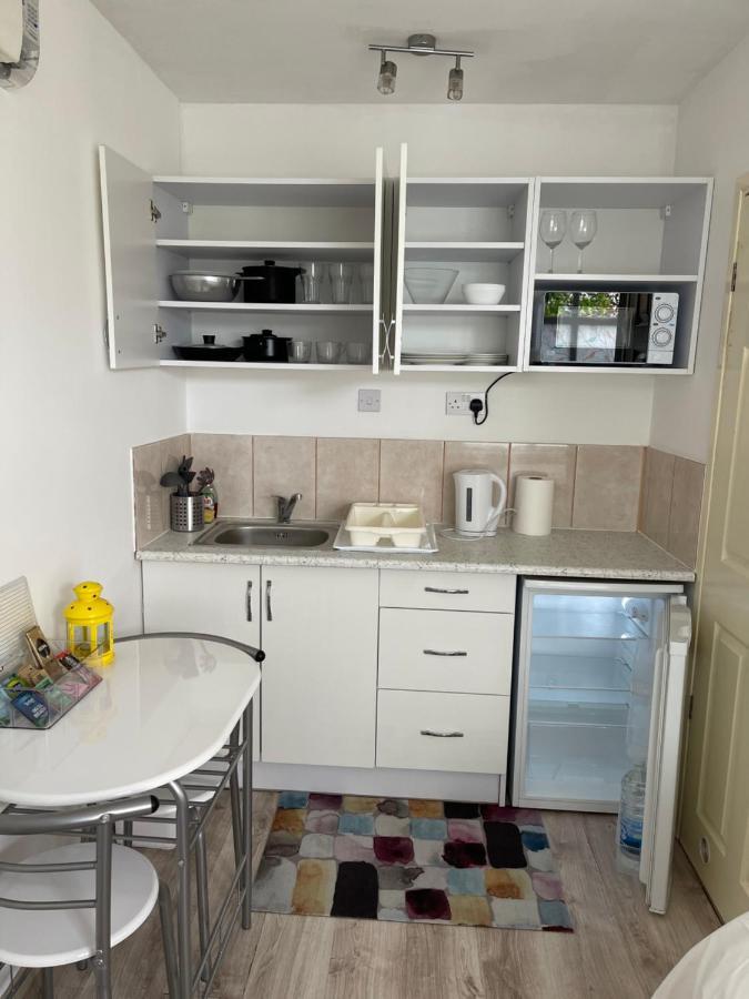 Studio Flat Fully Equipped Apartman Croydon Kültér fotó