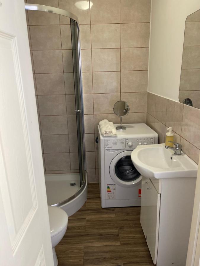 Studio Flat Fully Equipped Apartman Croydon Kültér fotó