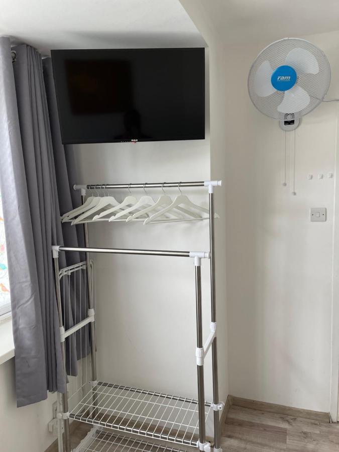 Studio Flat Fully Equipped Apartman Croydon Kültér fotó